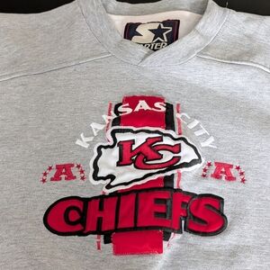 Starter Kansas City Chiefs Gray CrewNeck Sweater Men's XL Excellent Condition